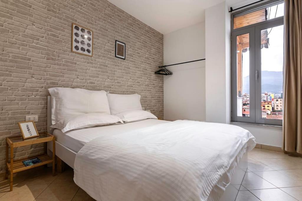 New Bazaar Apartment Tirana Kültér fotó